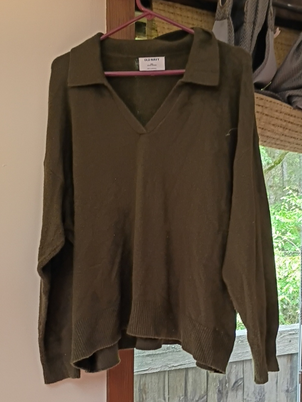 Old Navy Olive Green V-Neck Collar Knit Sweater